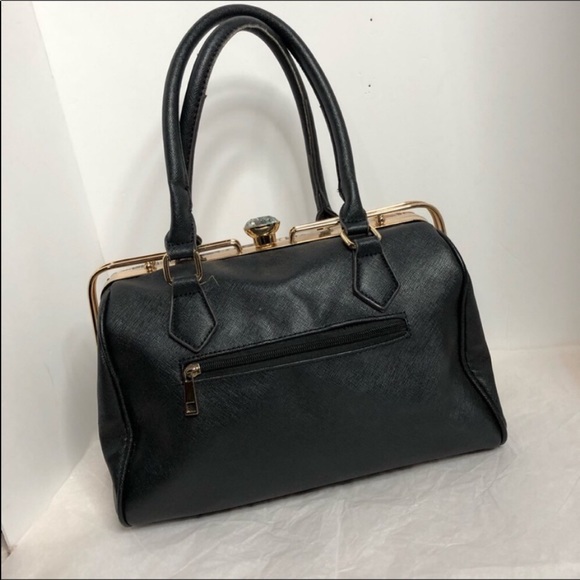 Adorable newsprint doctor bag - Picture 4 of 7